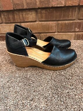 Born Nellie Black Leather Ankle Strap Wedge Sandals Size 10